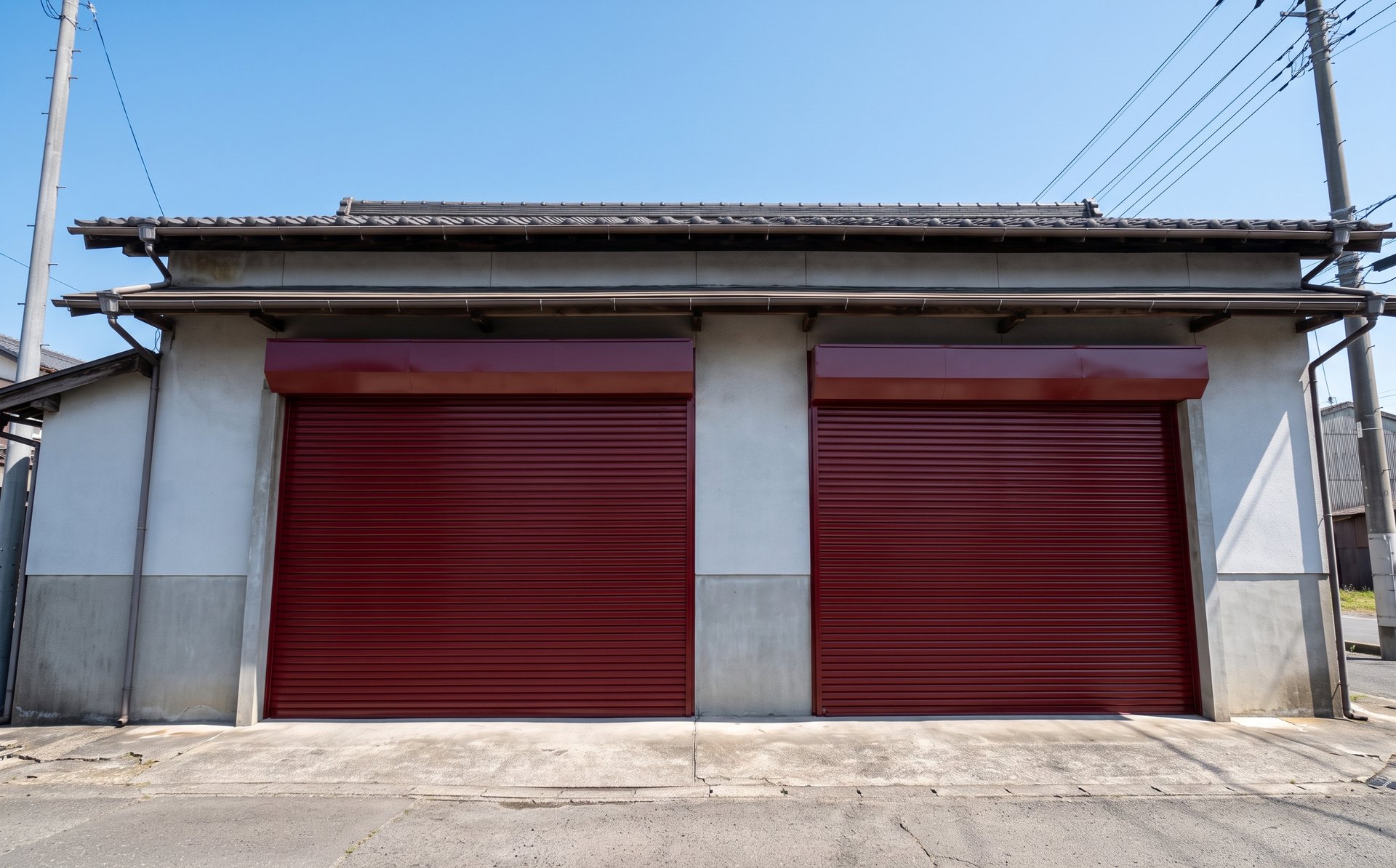 塗装を終えた倉庫のシャッター